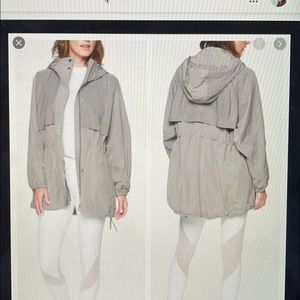 NWT Athleta rainfall swing parka silver
